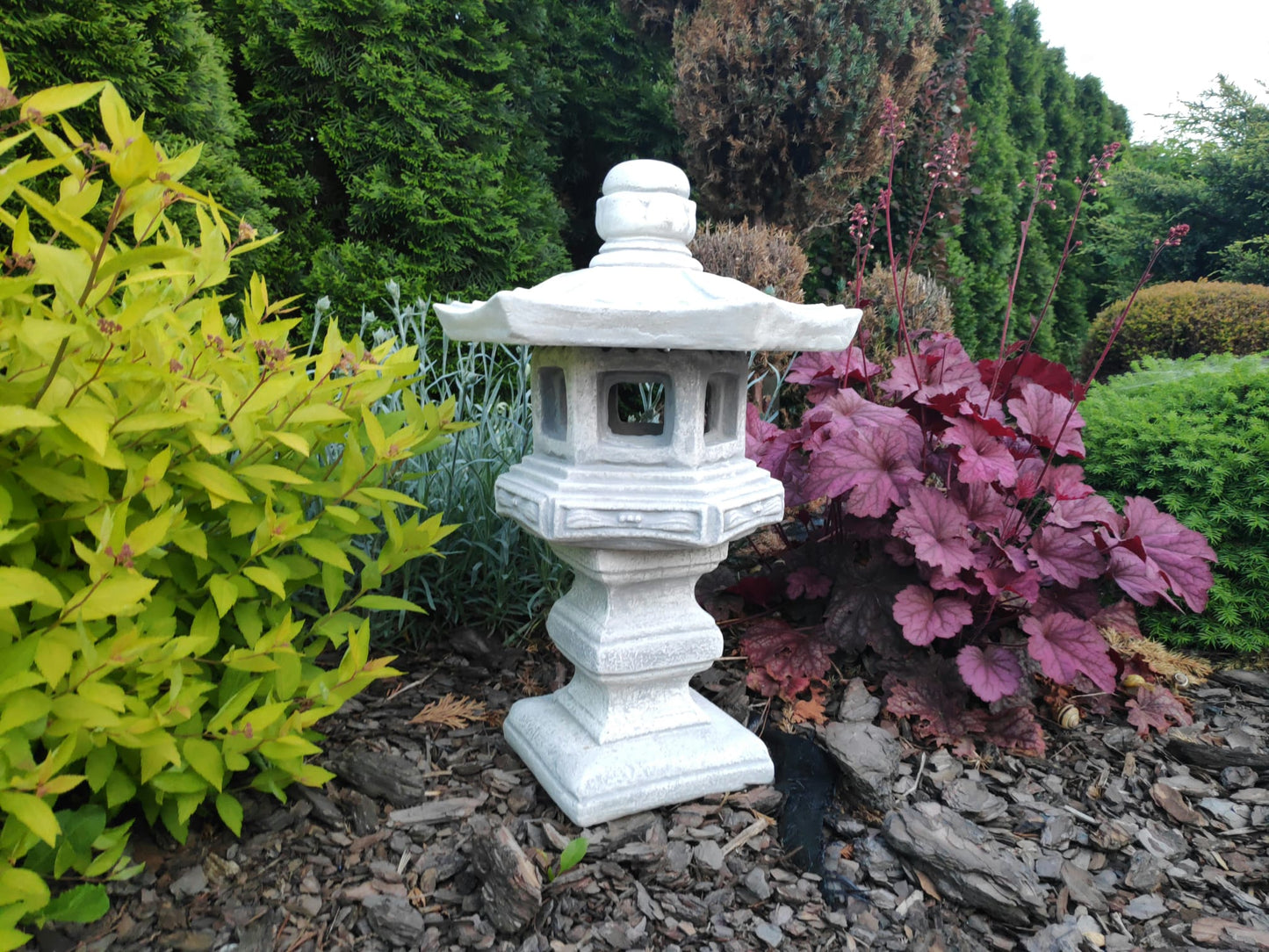 Cast stone Garden ornament decor - Stone Japanese Style Pagoda/Lantern "Dabotap"