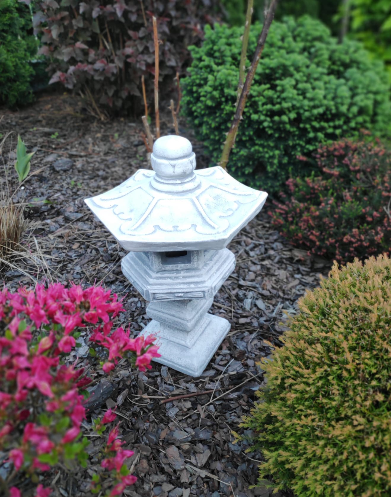 Cast stone Garden ornament decor - Stone Japanese Style Pagoda/Lantern "Dabotap"