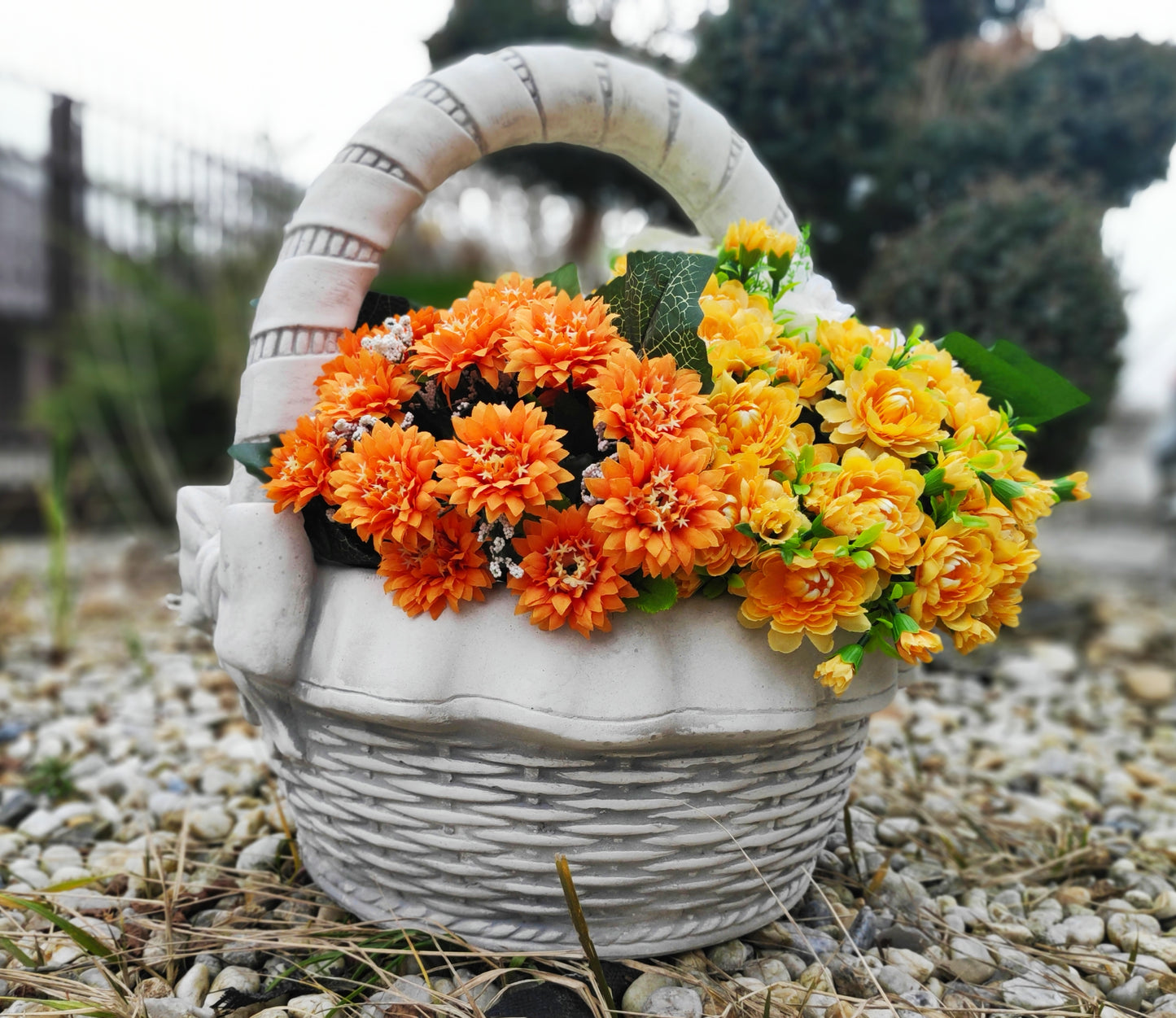 Wicker Elegance Concrete Planter - Versatile Indoor/Outdoor Garden Accent, 46cm Height