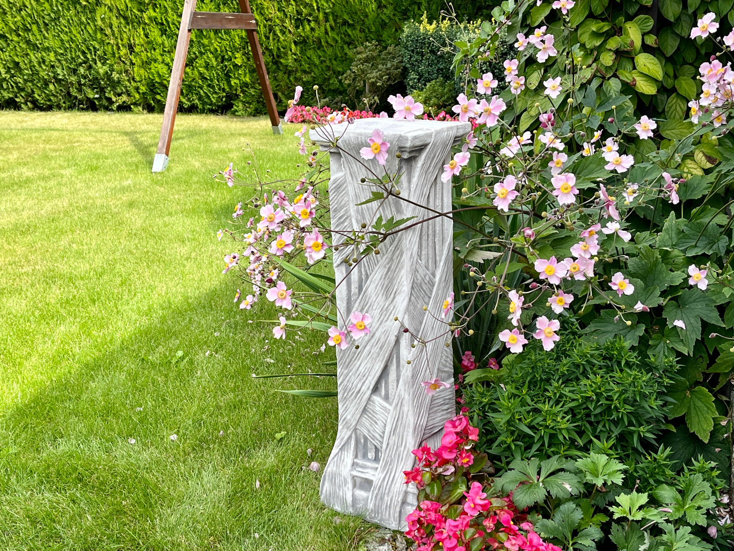 Artistic Fusion Column