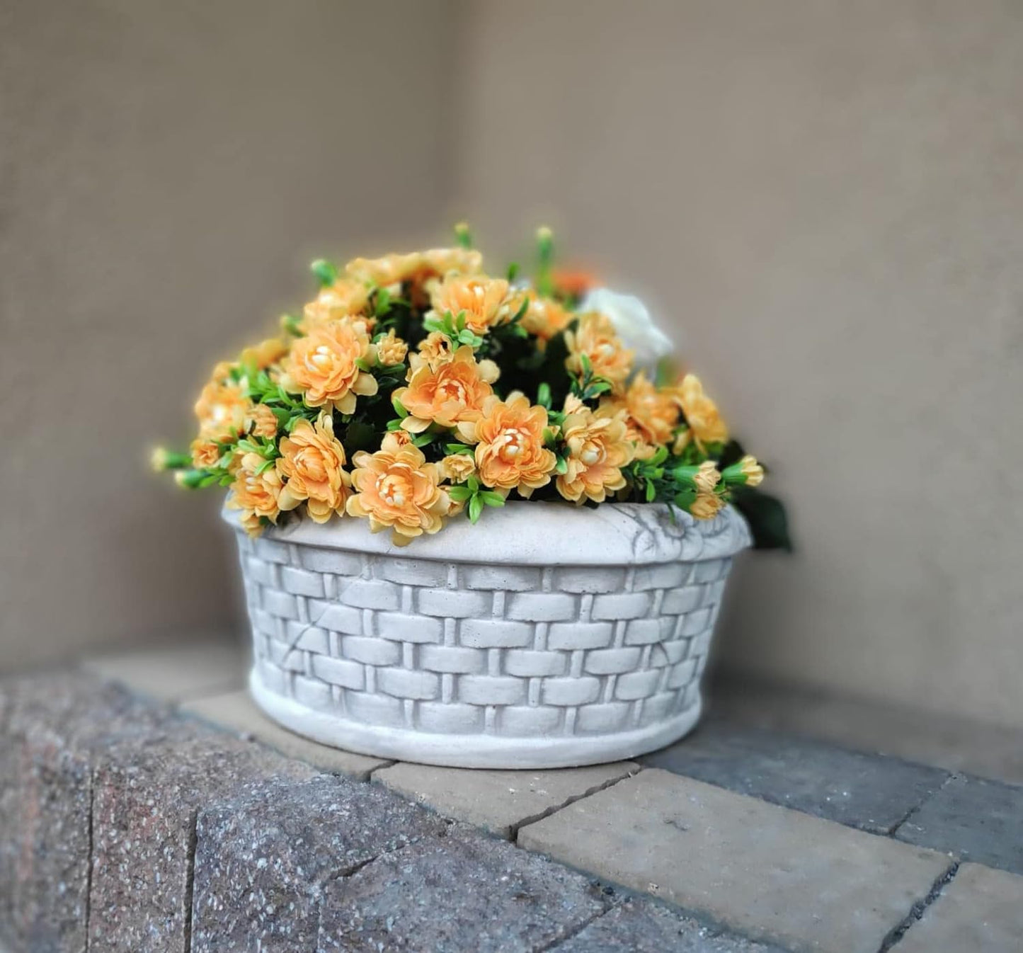 Round Wide Wicker Basket Concrete Planter