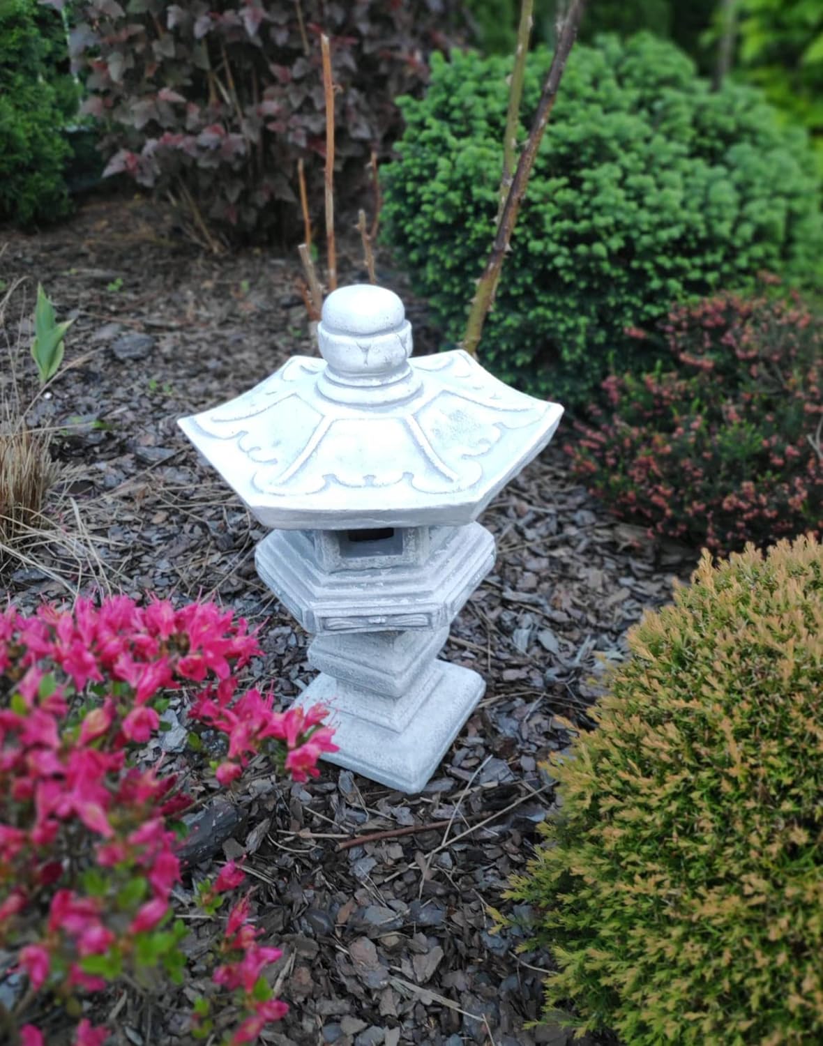 Cast stone Garden ornament decor - Stone Japanese Style Pagoda/Lantern "Dabotap"