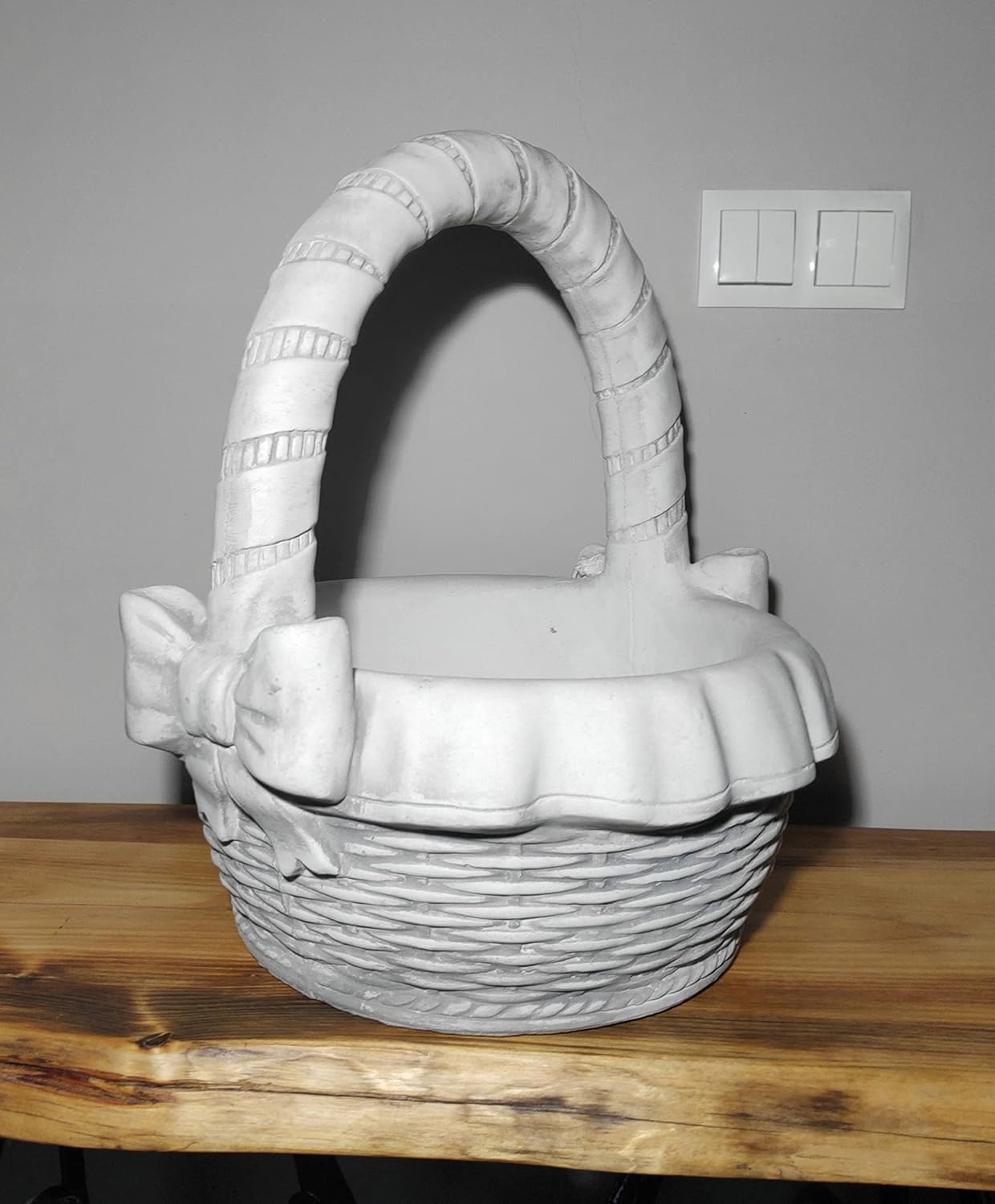 Wicker Elegance Concrete Planter - Versatile Indoor/Outdoor Garden Accent, 46cm Height