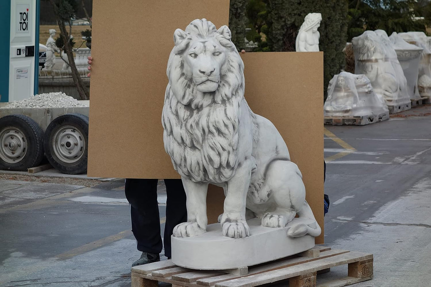 "Lion's Gaze" sculpture turned left