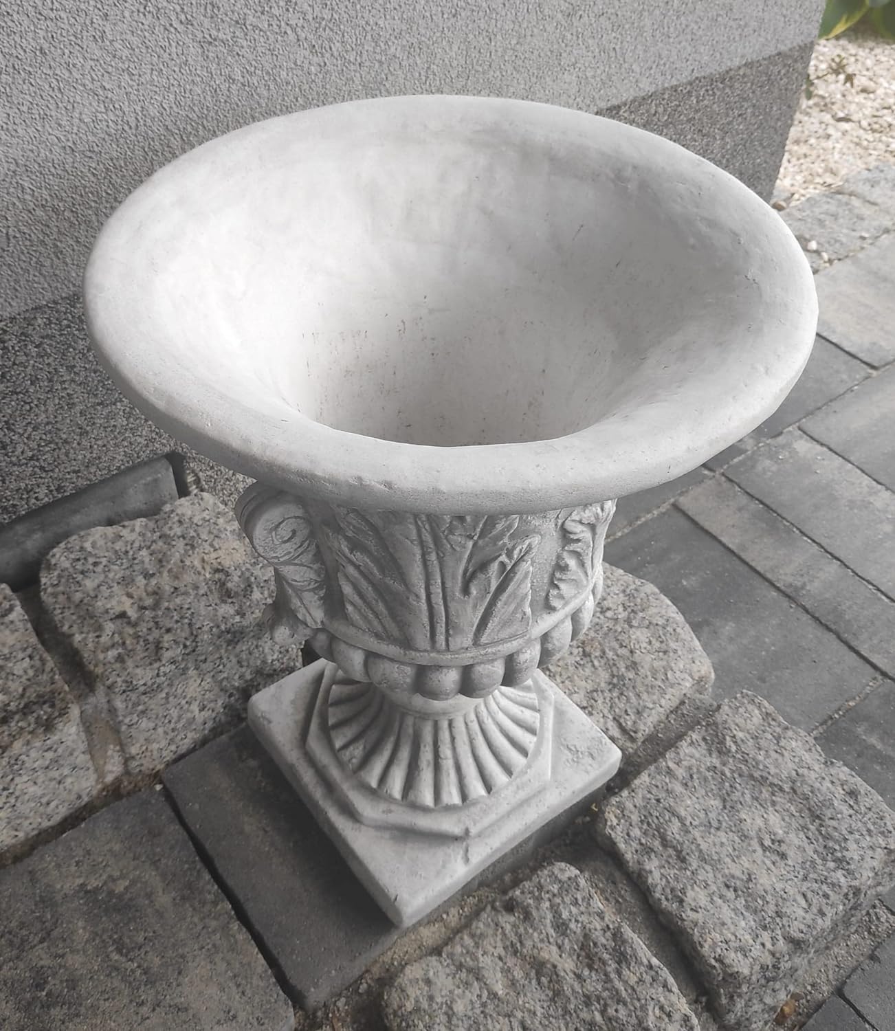 Ornate Elegance Concrete Planter Urn - 46cm Tall Garden Accent