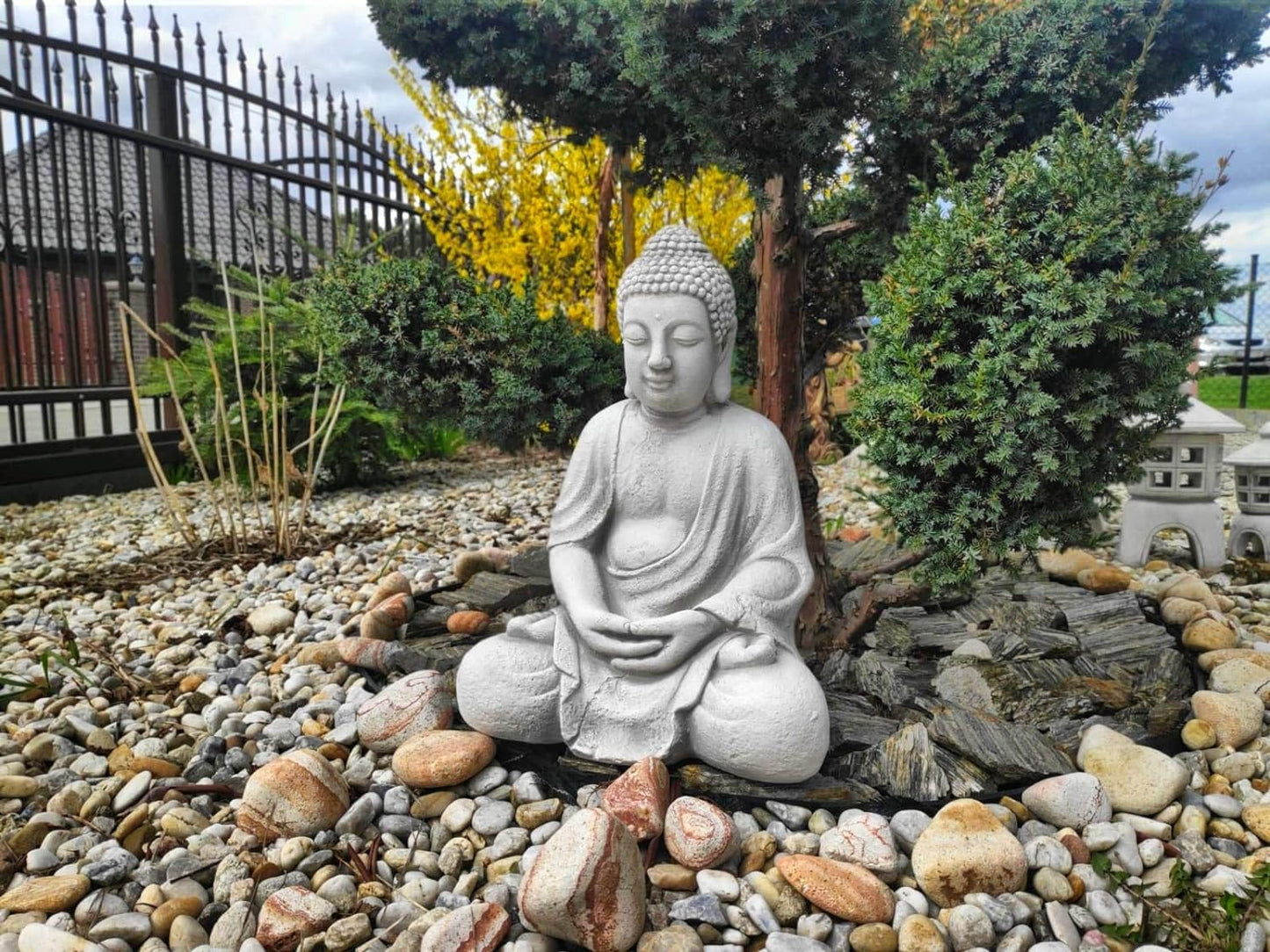 Meditating Buddha sculpture 42cm