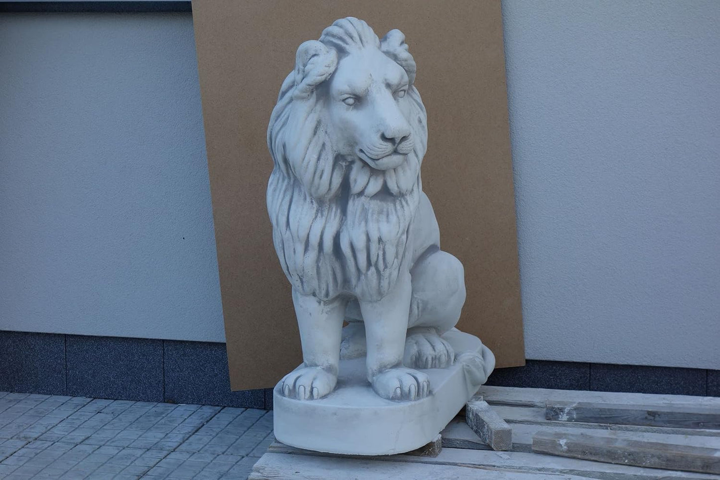 Majestic Sitting Lion Sculpture left - Exquisite Home Décor