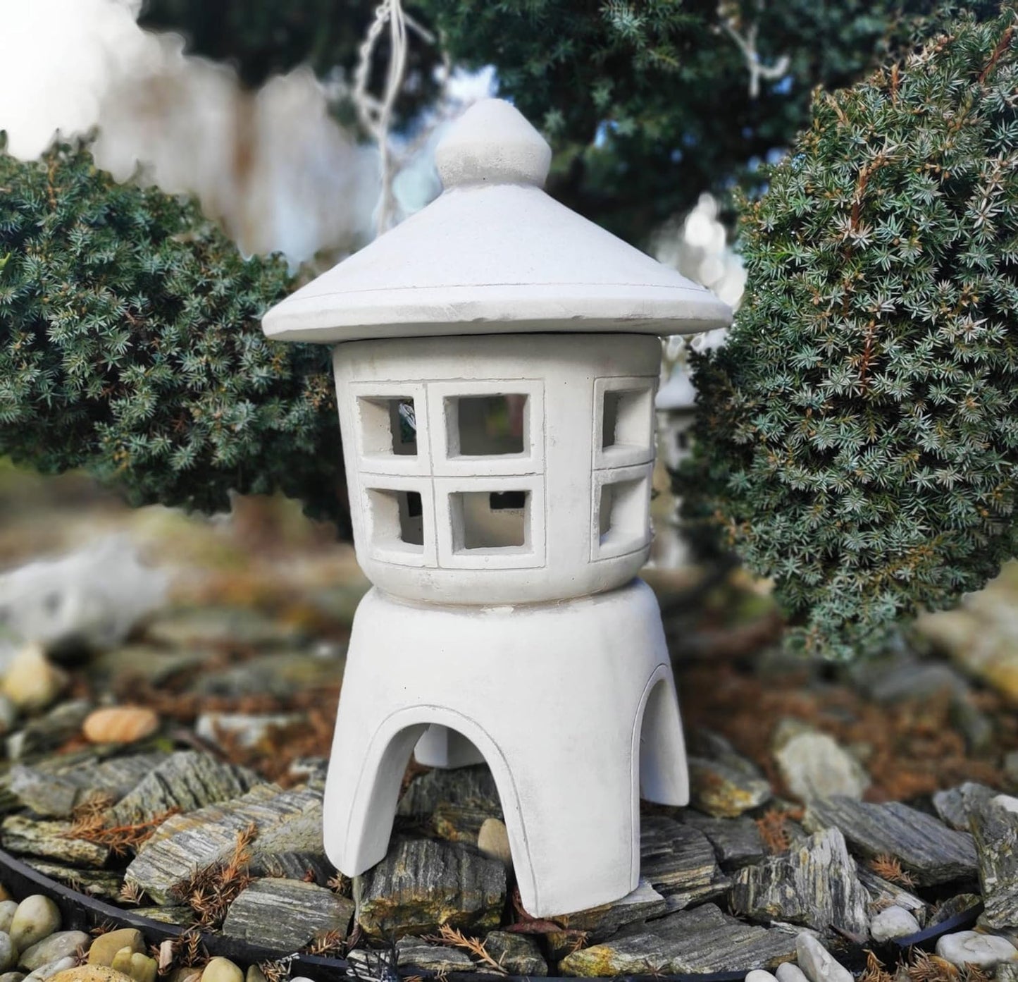 Garden ornament, Pagoda / Lantern - Japanese garden style, stone decoration - Candi Borobudur ꦕꦤ꧀ꦝꦶꦧꦫꦧꦸꦝꦸꦂ