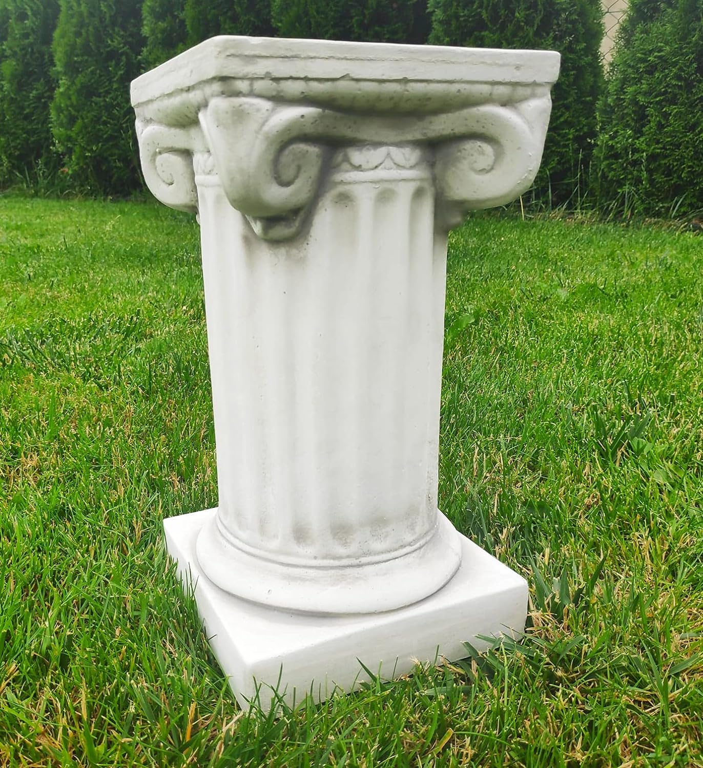 Roman Ionic column, outdoor/indoor decoration, pedestal, made of cast stone