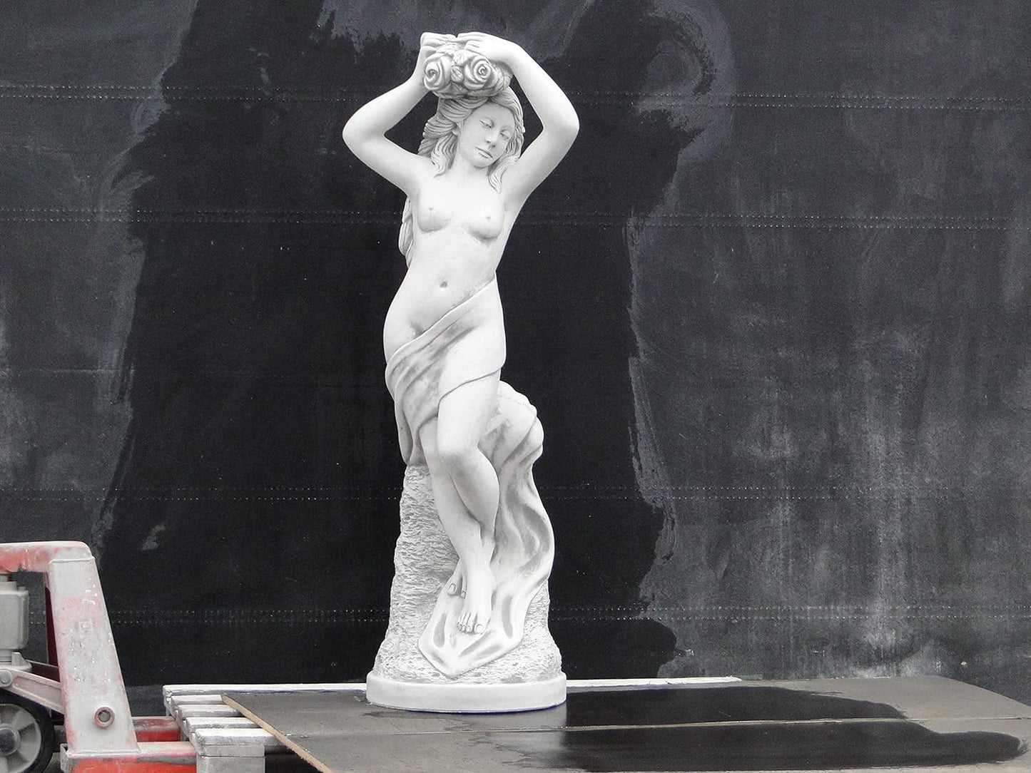 The "Floral Elegance" statue