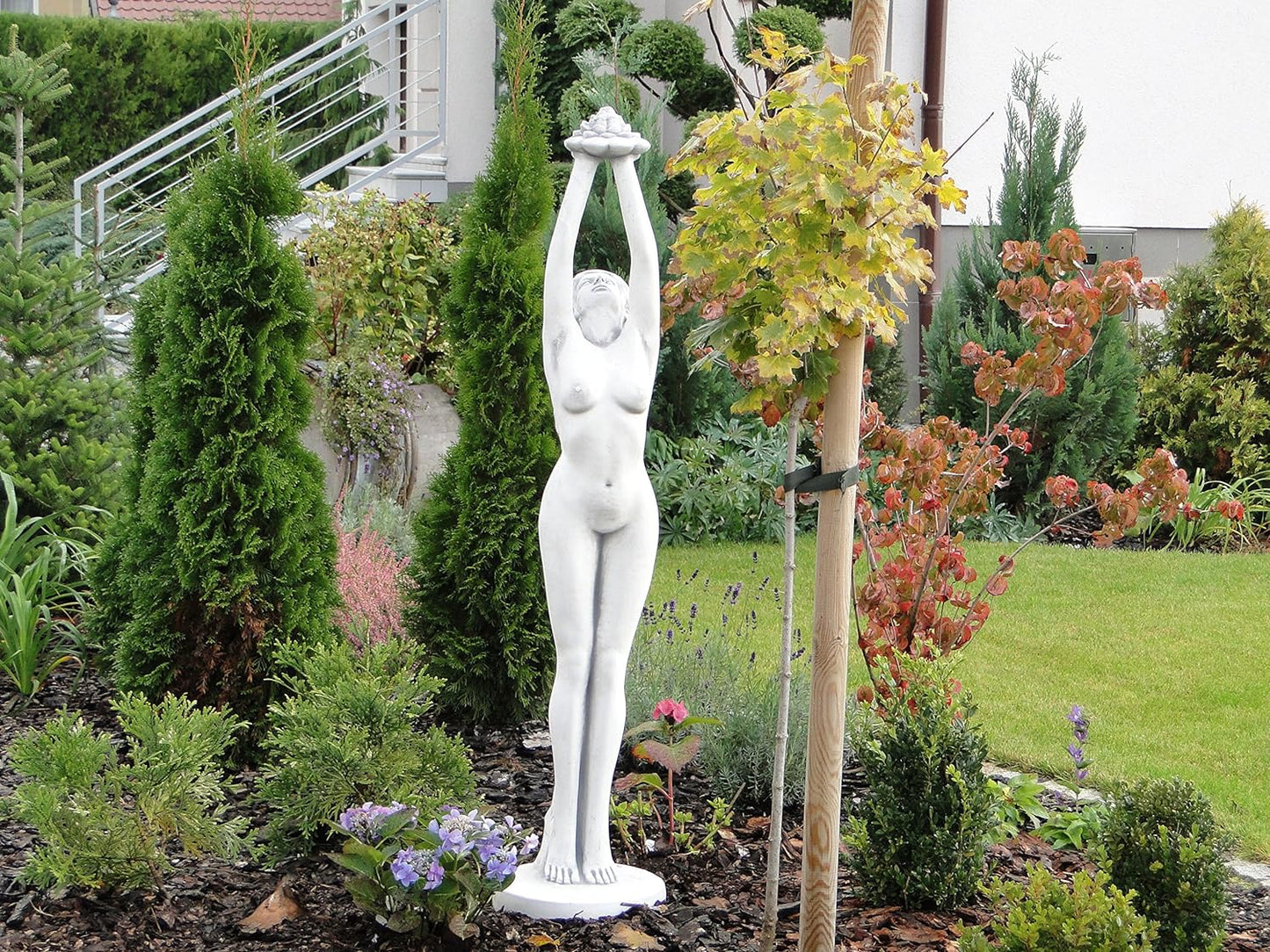 Elegant Figure Water Fountain