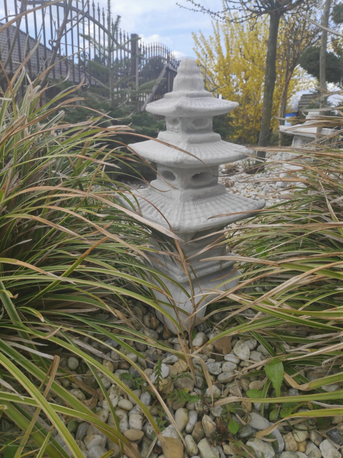 Statue d'ornement de jardin – Lanterne/pagode japonaise en pierre à trois niveaux 