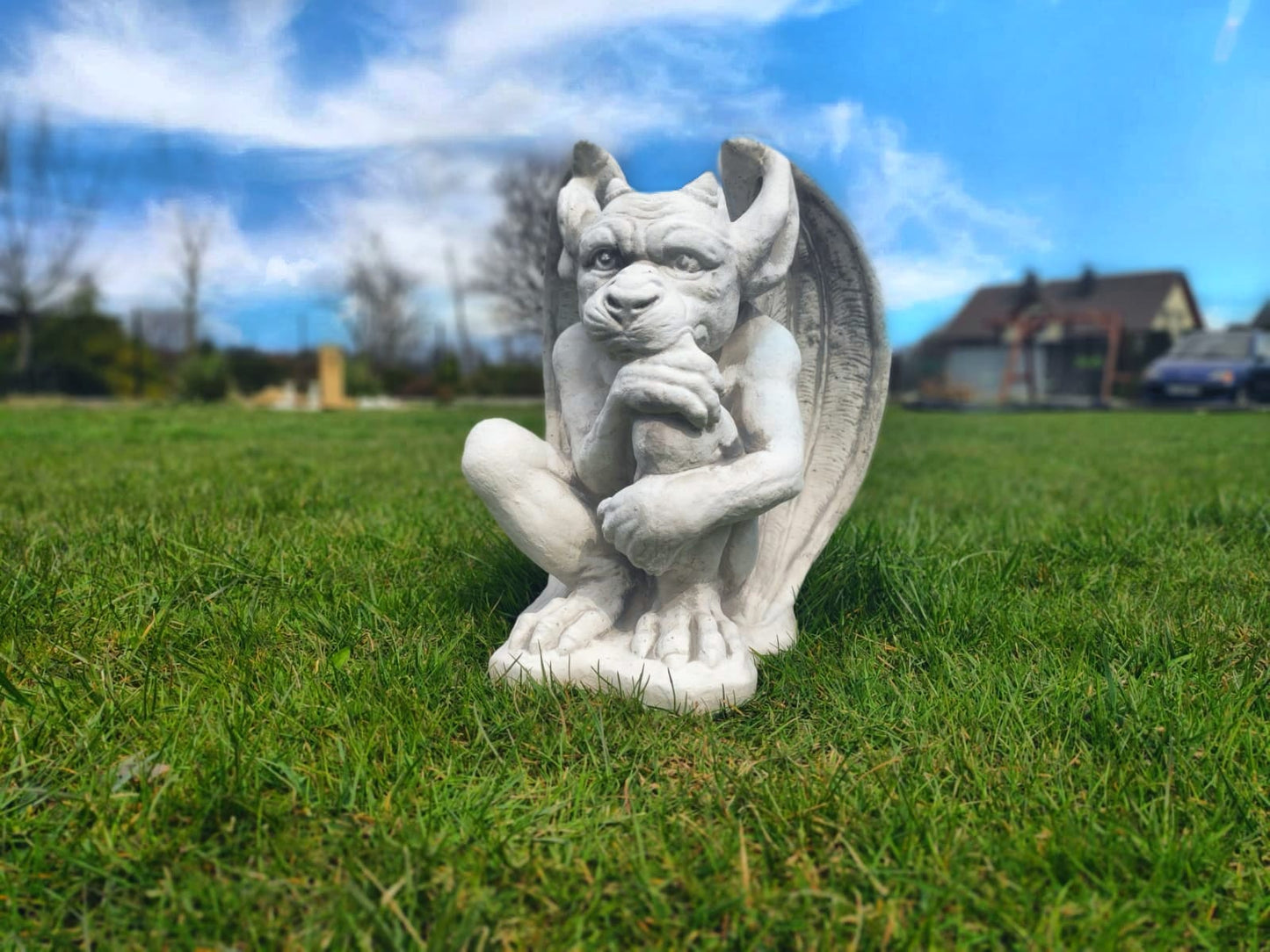 Figurine of sitting gargoyle, made of cast stone, outdoor/indoor ornament, decoration