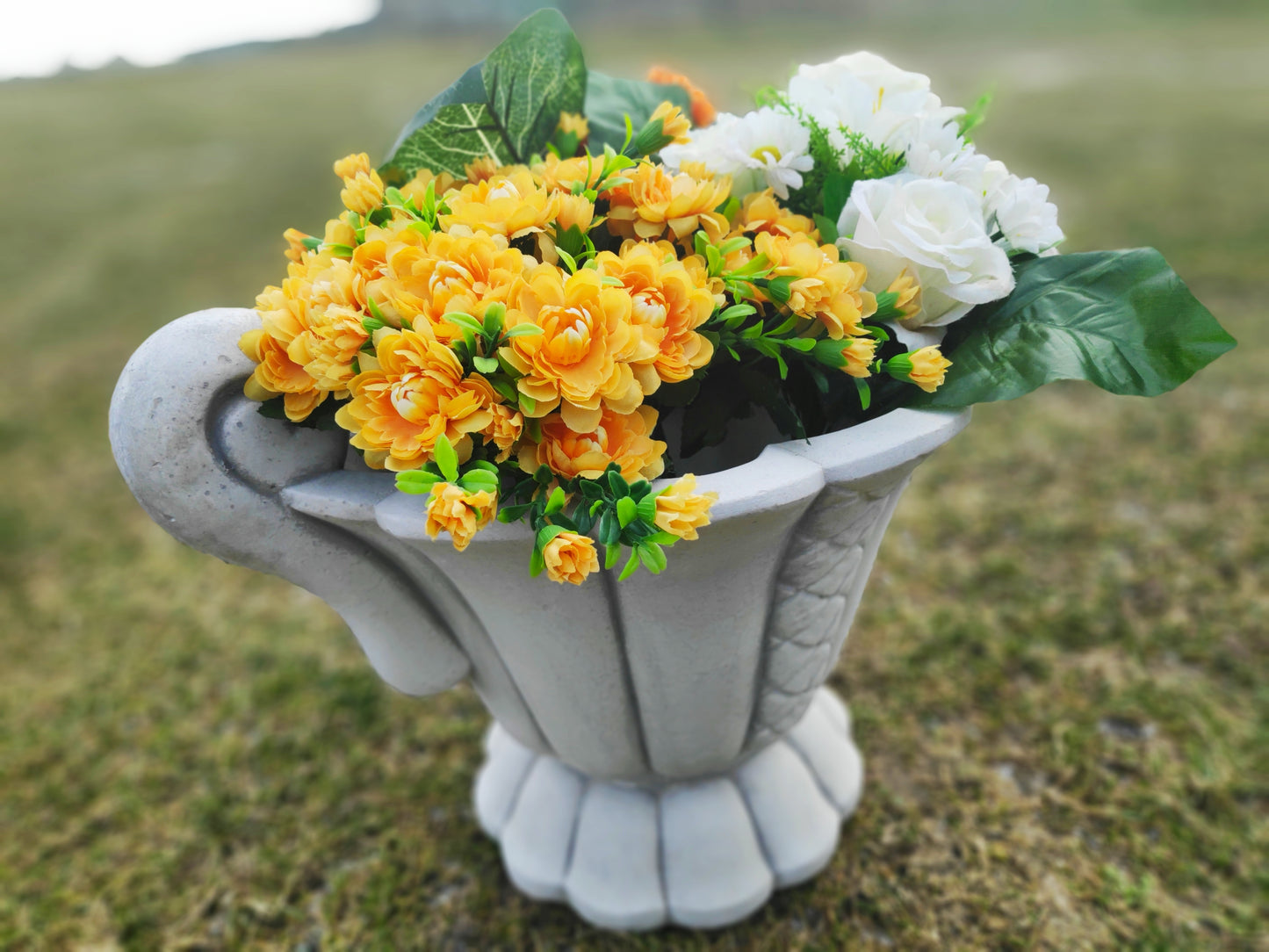 Decorazione per esterni/interni in cemento, vaso da fiori, fioriera Lily, con manici, 40 cm 