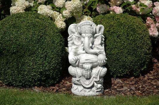 Présence divine : Statue de Ganesha, éliminateur d'obstacles