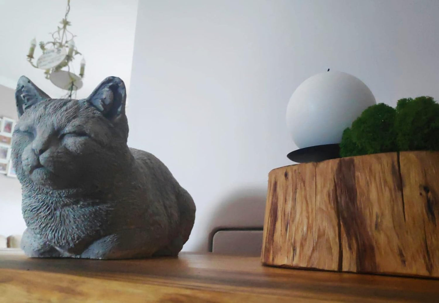 Figur einer entspannenden Katze, Dekoration für den Innen- und Außenbereich, aus Kunststein