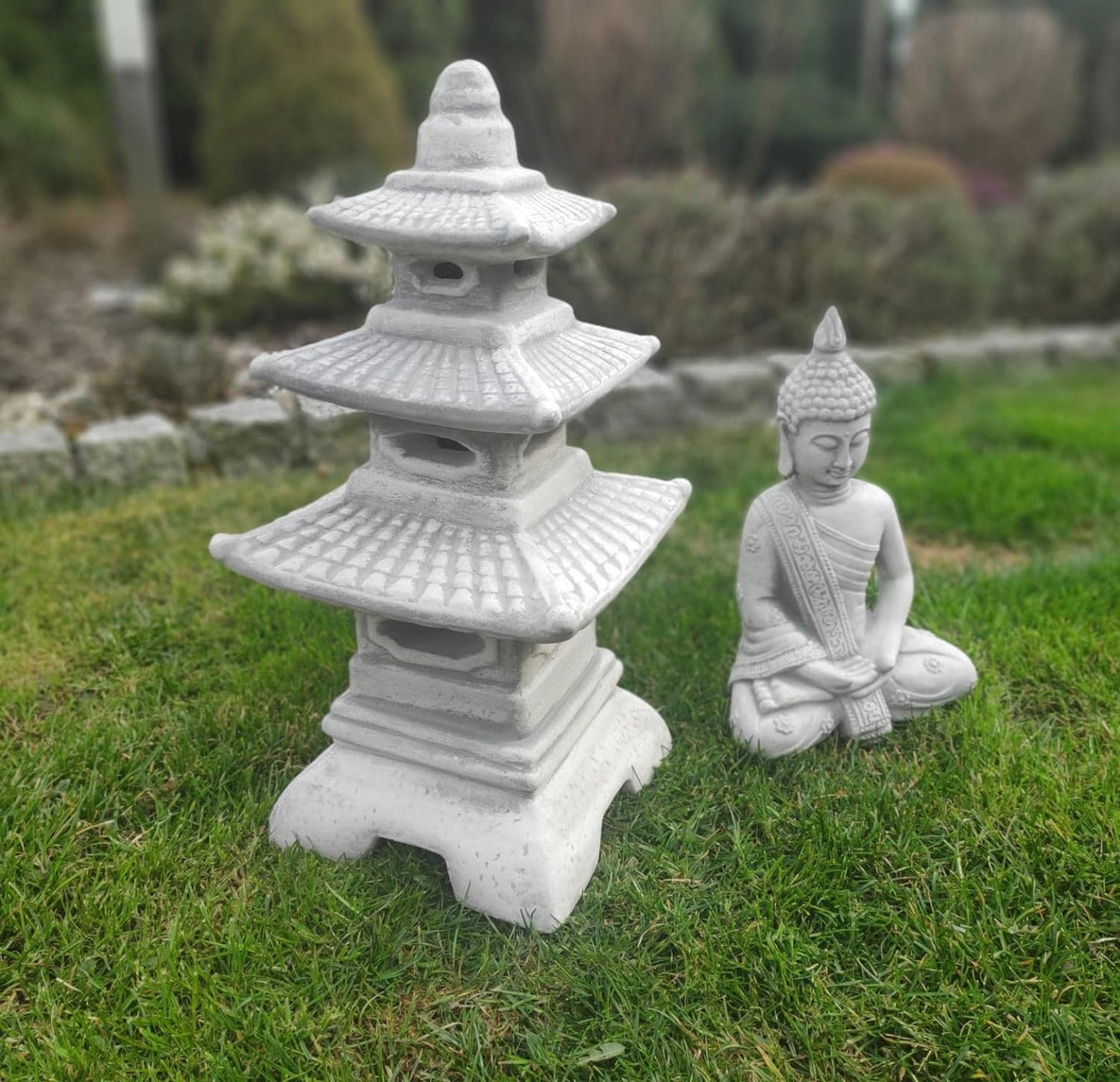 Statue d'ornement de jardin – Lanterne/pagode japonaise en pierre à trois niveaux 