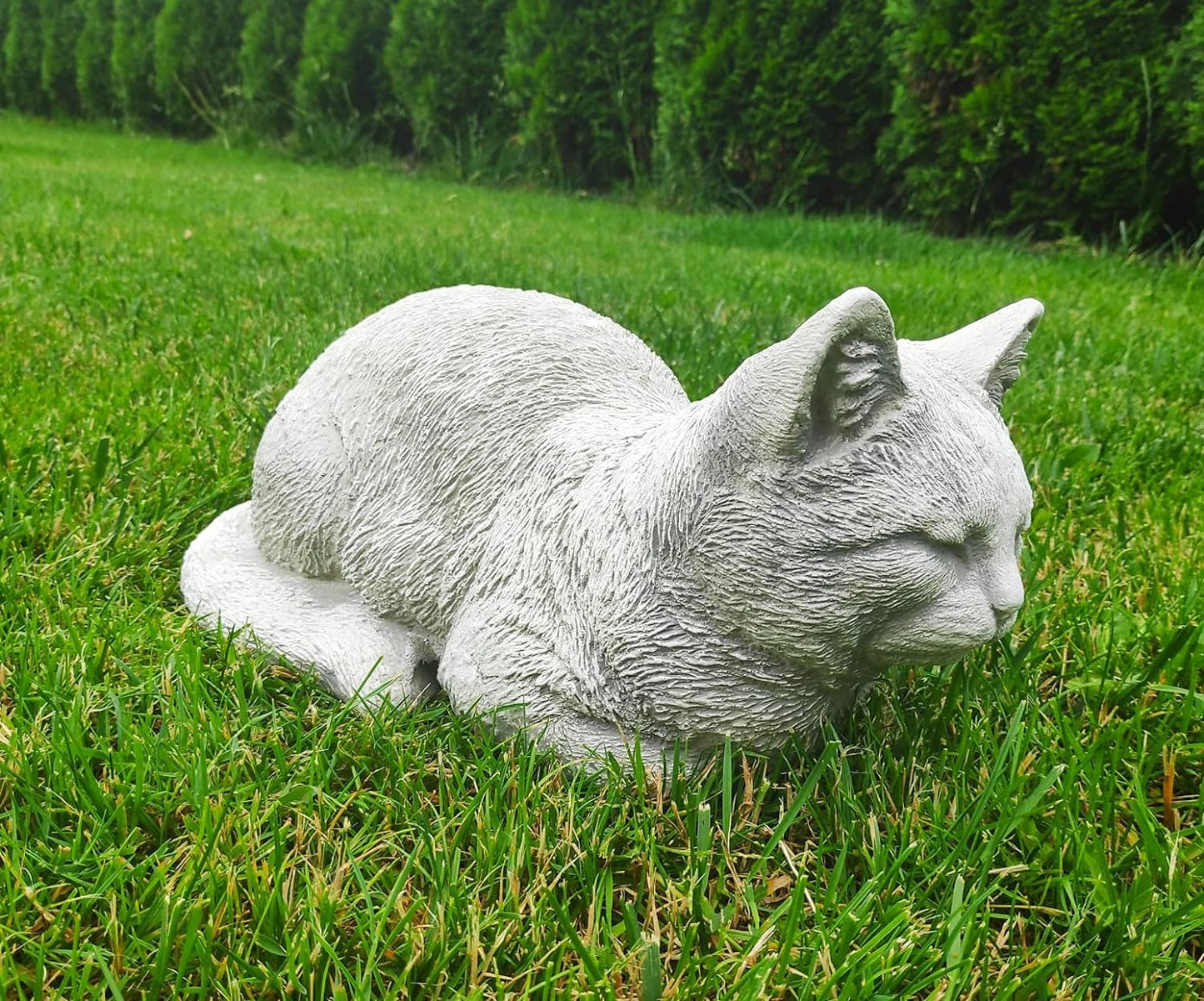 Den Afslappende Katteskulptur i Beton - 35x20x17 cm, Indendørs/Udendørs Pynt